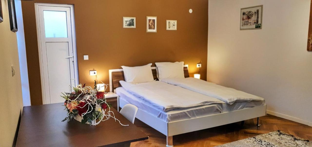 Casa Crown Hotel Brasov Bagian luar foto
