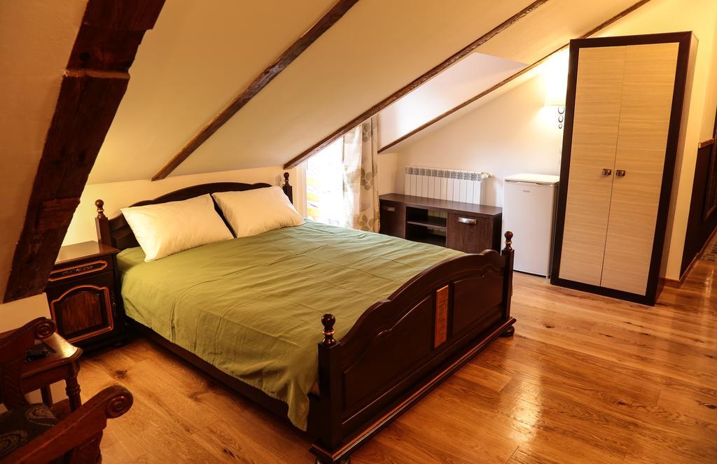 Casa Crown Hotel Brasov Bagian luar foto